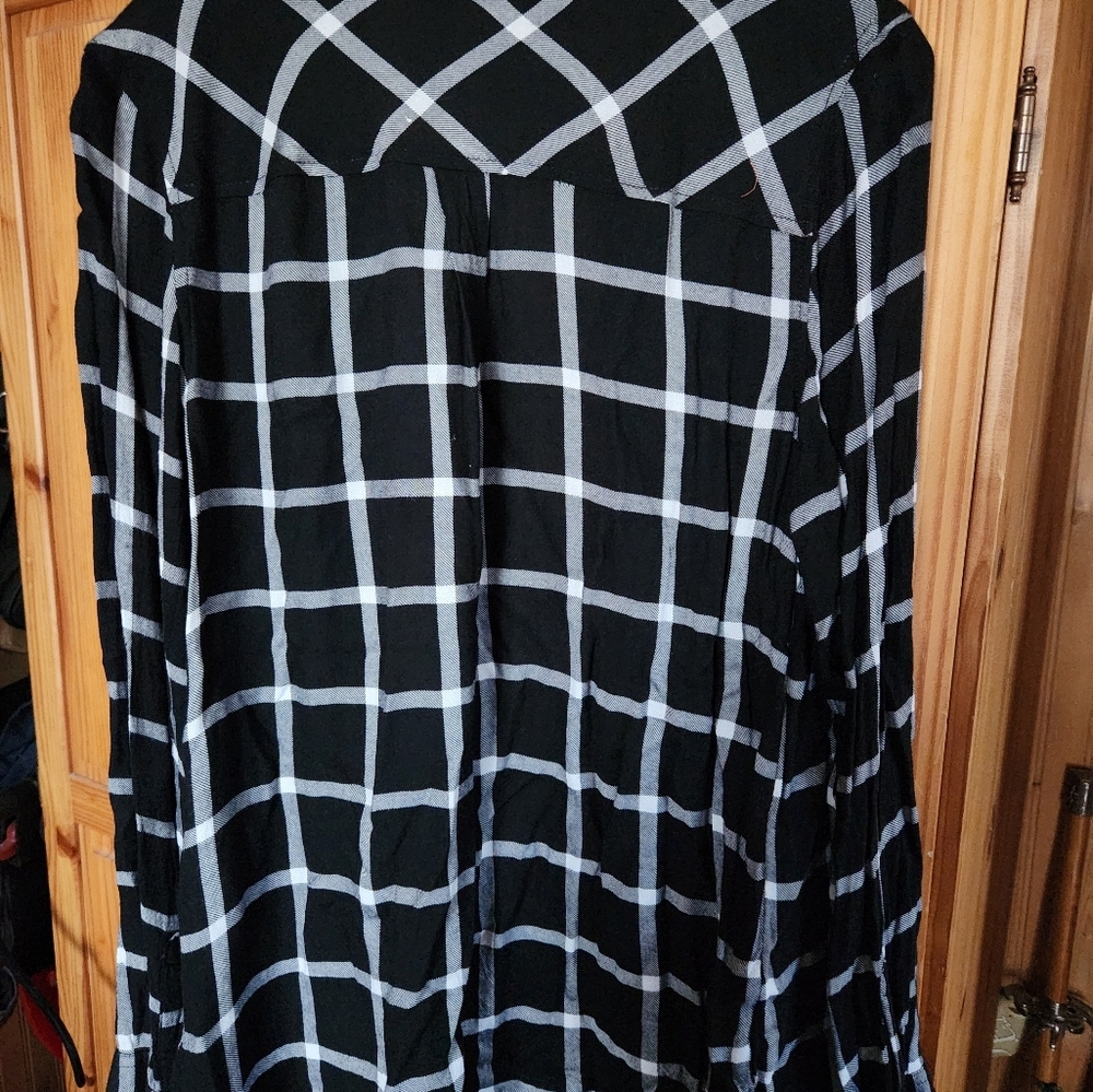 Womens Old Navy Button Down Shirt - Picture 6 of 6